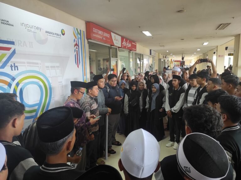 IKAT Aceh Berangkatkan Mahasiswa Baru Aceh ke Al Azhar, Mesir